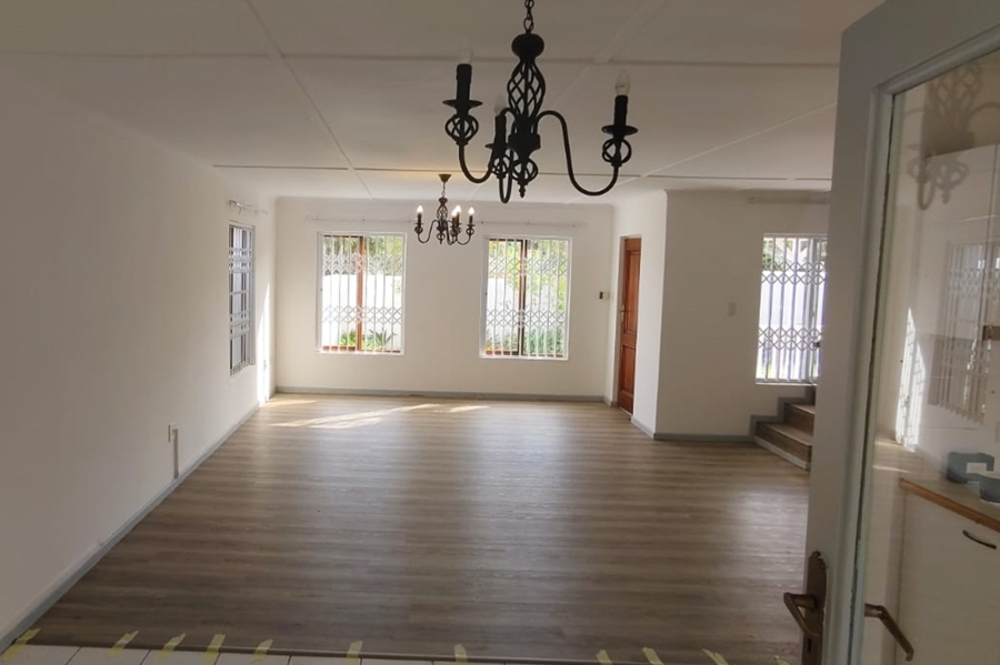 To Let 4 Bedroom Property for Rent in Heather Park Western Cape
